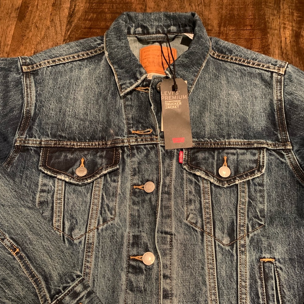 Levi’s Ex-Boyfriend Trucker Jacket - Picture 5 of 8